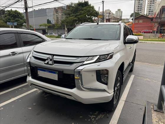 MITSUBISHI L200 TRITON 2.4 16V TURBO DIESEL SPORT HPE-S CD 4P 4X4 AUTOMÁTICO MITSUBISHI L200 TRITON 2.4 16V TURBO DIESEL SPORT HPE-S CD 4P 4X4 AUTOMÁTICO